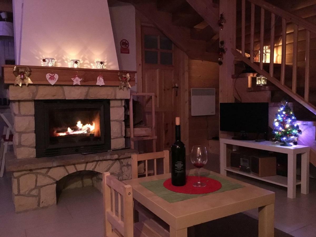 Domek Na Jagodowym Wzgorzu Falsztyn エクステリア 写真
